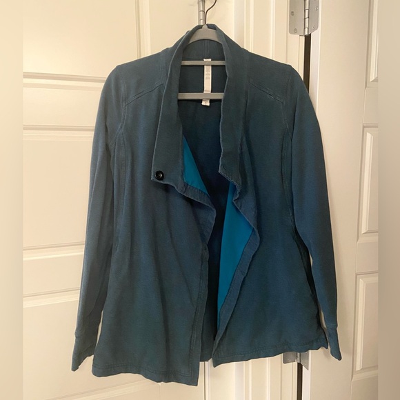 Lululemon Coast Wrap II Jacket - Size 6 - Picture 5 of 9